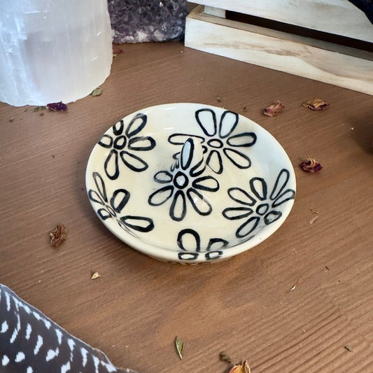 Bloom - ring dish