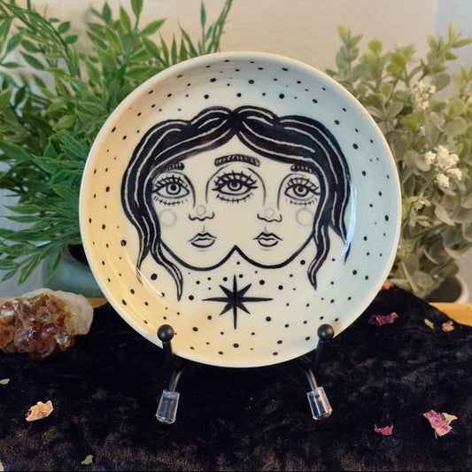 Duality of Self - bowl