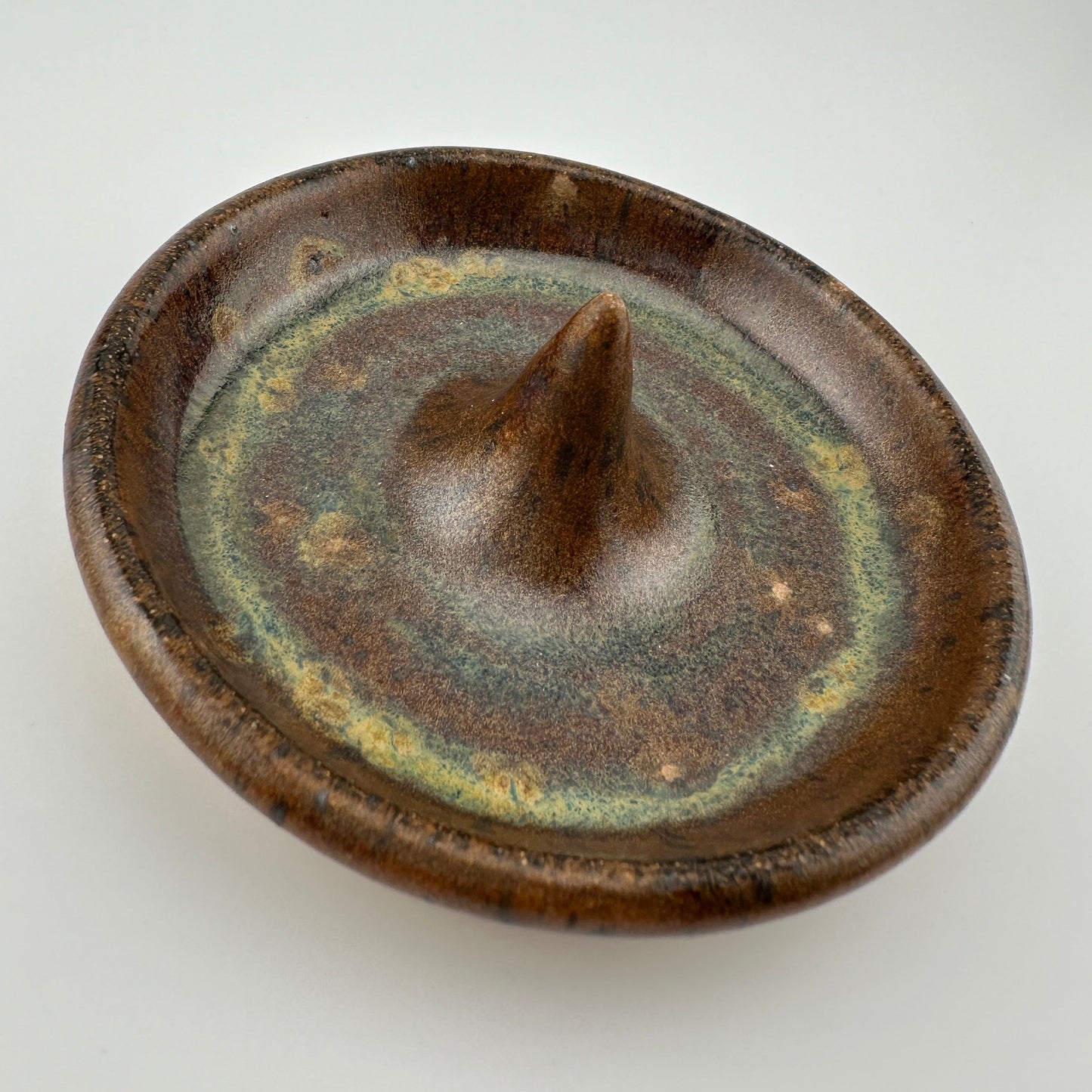 Ring Holder - Ancient