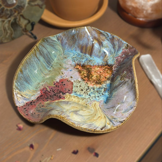 Daydreaming - Wavy Dish